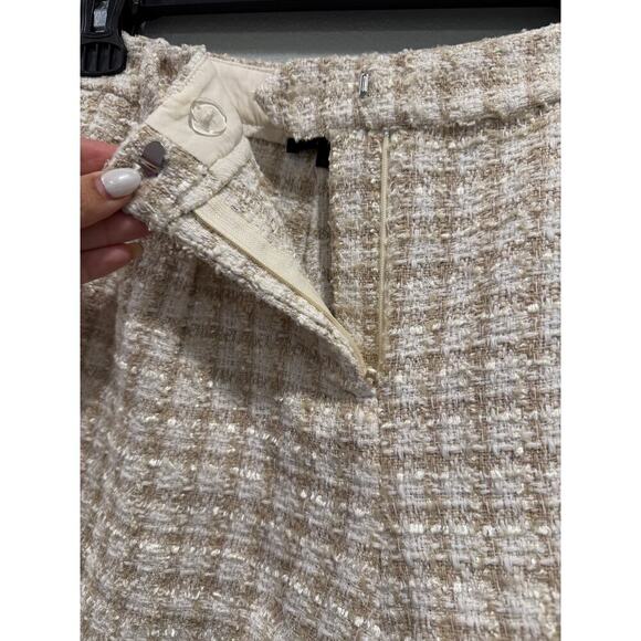 NWT AQUA Tweed Pleated Shorts in Cream and Gold; Women's XL - Picture 7 of 9